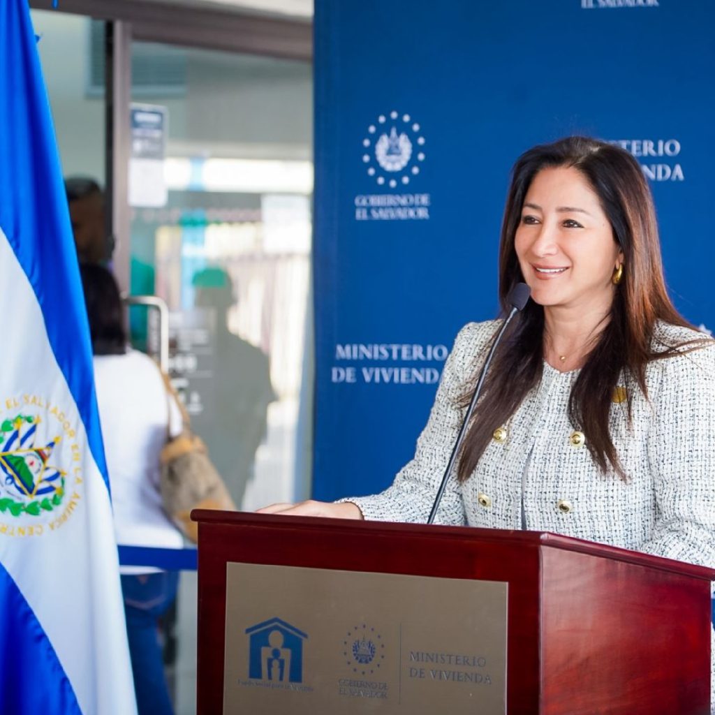 Gobierno anuncia cuarta mejora de acceso a créditos para los salvadoreños